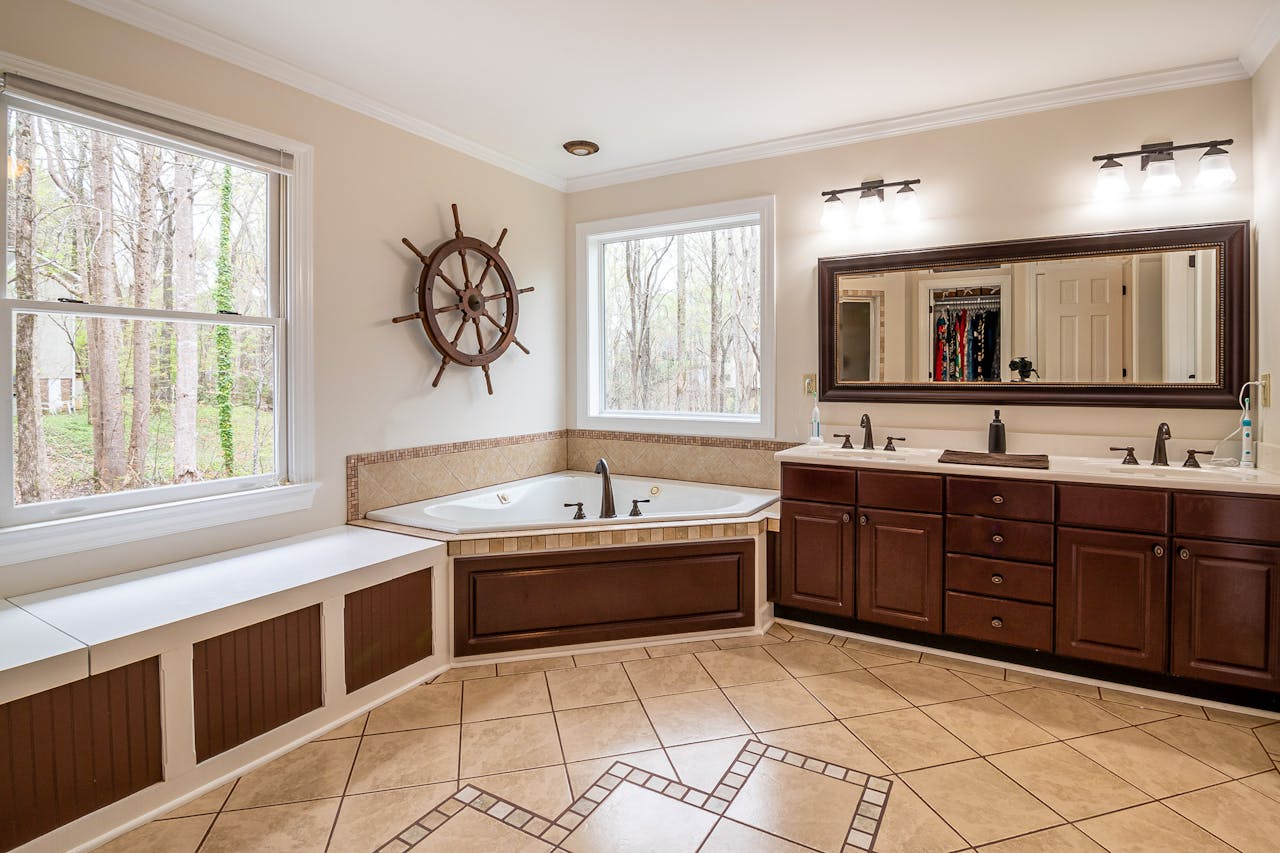 Bathroom. Image by Pexels