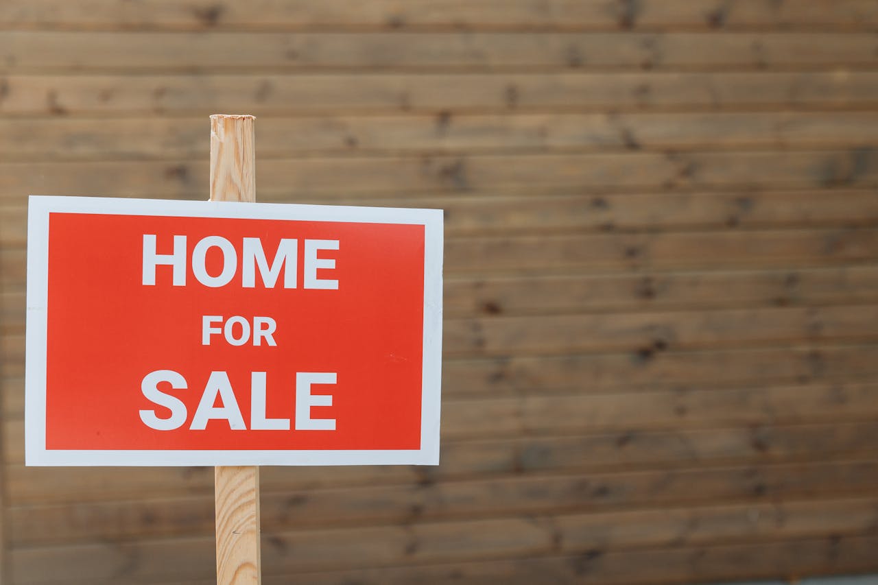 Home for sale sign. Image by Pexels