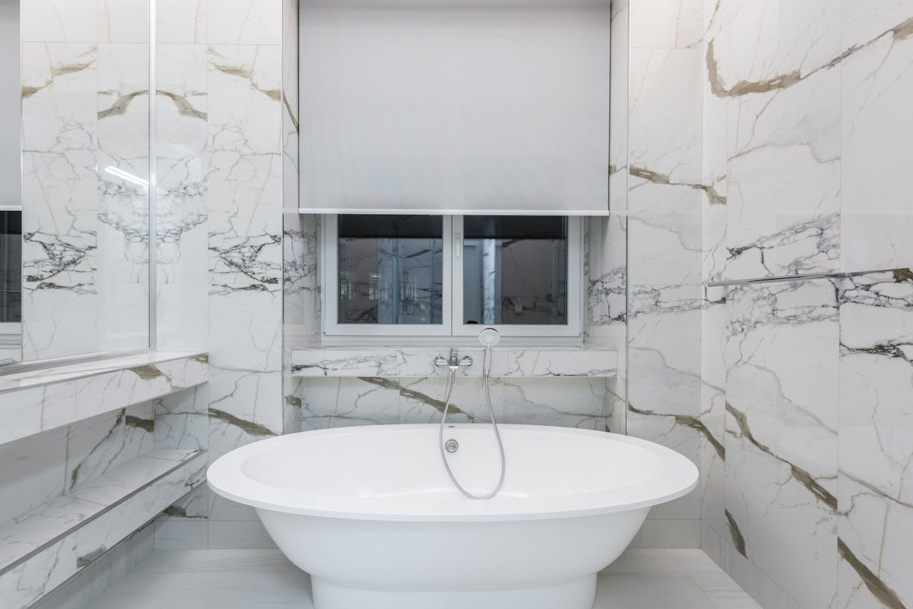 modern bathroom. Image by Pexels